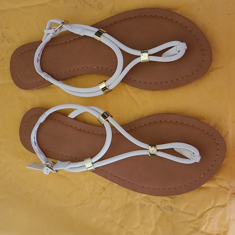 American Eagle Sandals